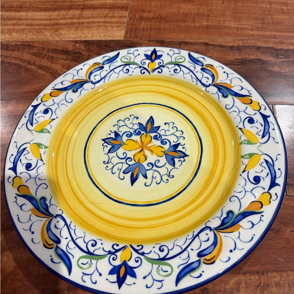 Pier 1 Mirandela 12” Round  Plate